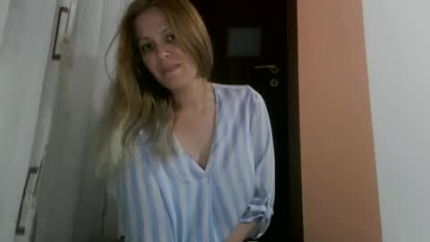 Snapshot of baby_blondee chatting on 15, 2, 2026 Baby Blonde online show from 15, 2, 2026