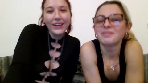 Snapshot of baby_girls2224 chatting on 14, 1, 2026 baby_girls2224 online show from 14, 1, 2026