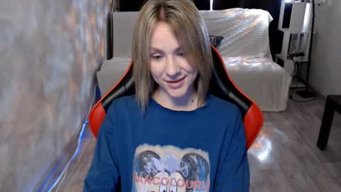 baby_kitte online show from 4, 3, 2026