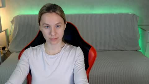 Snapshot of baby_kitte chatting on 6, 5, 2026 baby_kitte online show from 6, 5, 2026