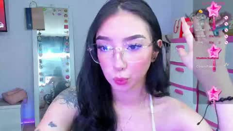 Snapshot of baby_lily1 chatting on 1, 10, 2025 lily online show from 1, 10, 2025