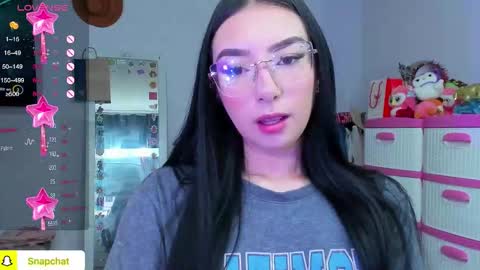 Snapshot of baby_lily1 chatting on 15, 10, 2025 lily online show from 15, 10, 2025