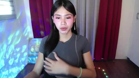 Snapshot of baby_love143 chatting on 20, 7, 2026 sky online show from 20, 7, 2026