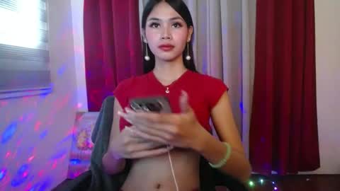 Snapshot of baby_love143 chatting on 22, 7, 2026 sky online show from 22, 7, 2026