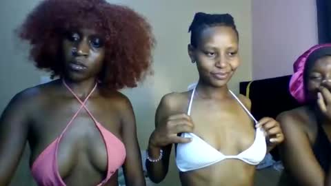 Snapshot of babydoll_230 chatting on 30, 3, 2026 Babydoll 230 online show from 30, 3, 2026