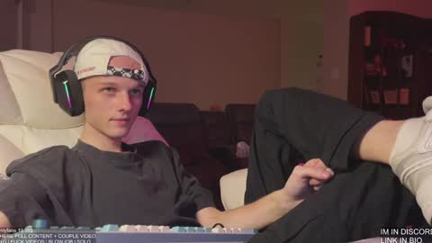 Big cock boy online show from 8, 1, 2025