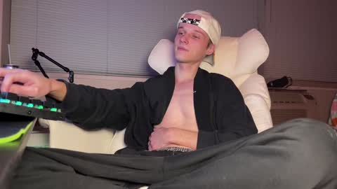 Big cock boy online show from 4, 2, 2025