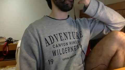 Snapshot of babyhardy chatting on 12, 1, 2025 Tom A.    online show from 12, 1, 2025