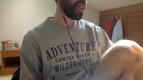 Snapshot of babyhardy chatting on 6, 3, 2025 Tom A.    online show from 6, 3, 2025