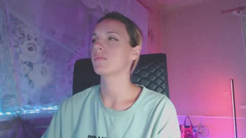 Snapshot of babymuro4ka chatting on 12, 9, 2025 Sonya online show from 12, 9, 2025