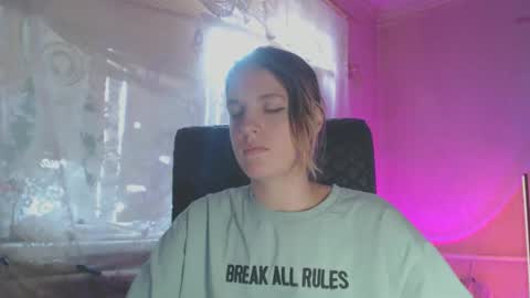 Snapshot of babymuro4ka chatting on 12, 10, 2025 Sonya online show from 12, 10, 2025