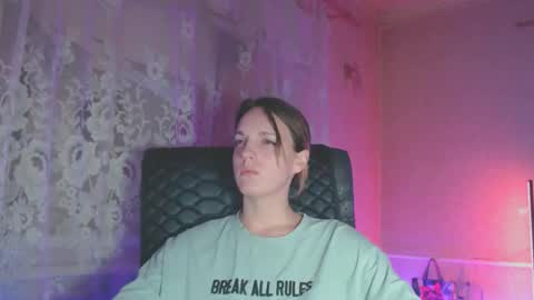 Snapshot of babymuro4ka chatting on 6, 11, 2025 Sonya online show from 6, 11, 2025