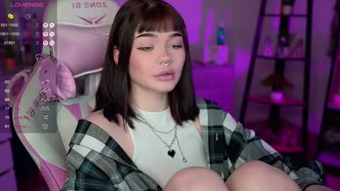 Snapshot of babyroxynill chatting on 2, 3, 2025 Nika online show from 2, 3, 2025