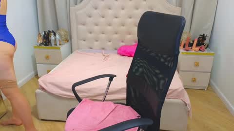 Angela online show from 1, 2, 2025