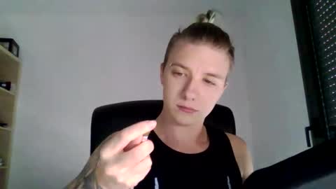 Snapshot of backuphoney chatting on 22, 10, 2025 Honey online show from 22, 10, 2025