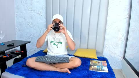 Snapshot of bad_boy_21_ chatting on 18, 2, 2026 bad_boy_21_ online show from 18, 2, 2026