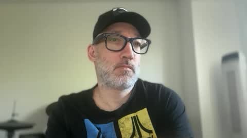 Snapshot of badboymusician chatting on 28, 5, 2026 RockHardDrummer online show from 28, 5, 2026