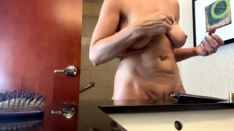 Snapshot of badboyson65 chatting on 12, 7, 2026 HotWifeFun32 online show from 12, 7, 2026