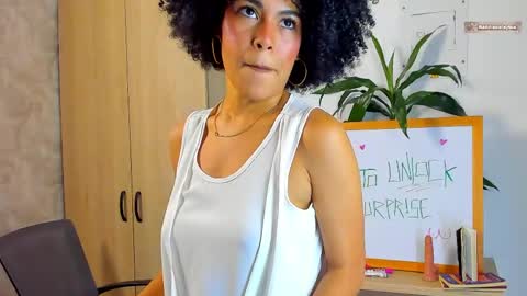 Snapshot of baddie_delaylaa chatting on 23, 4, 2026 BADDIE DELAYLA online show from 23, 4, 2026