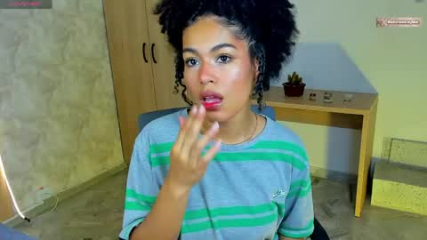 Snapshot of baddie_delaylaa chatting on 2, 5, 2026 BADDIE DELAYLA online show from 2, 5, 2026