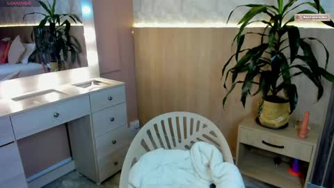Snapshot of baddie_delaylaa chatting on 6, 5, 2026 BADDIE DELAYLA online show from 6, 5, 2026