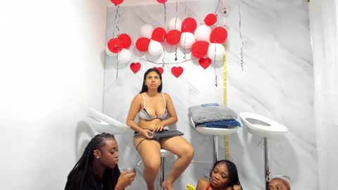 Snapshot of badgirls_000 chatting on 21, 2, 2025 candy and dayan online show from 21, 2, 2025