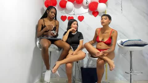 Snapshot of badgirls_000 chatting on 21, 2, 2025 candy and dayan online show from 21, 2, 2025