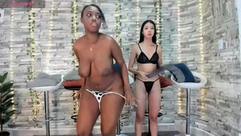 Snapshot of badgirls_000 chatting on 23, 9, 2025 candy and dayan online show from 23, 9, 2025