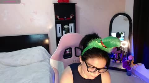 Snapshot of bailarina_atrevida chatting on 7, 12, 2024 sandra online show from 7, 12, 2024