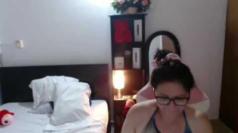 Snapshot of bailarina_atrevida chatting on 28, 9, 2025 sandra online show from 28, 9, 2025