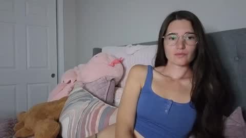Snapshot of bambifarrina chatting on 6, 6, 2026 bambifarrina online show from 6, 6, 2026