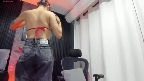 Snapshot of bambiiqueen chatting on 14, 12, 2024 Bambi online show from 14, 12, 2024