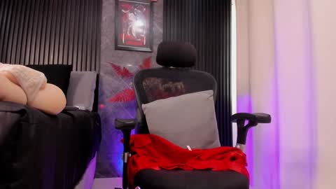 Snapshot of bambiiqueen chatting on 14, 12, 2024 Bambi online show from 14, 12, 2024