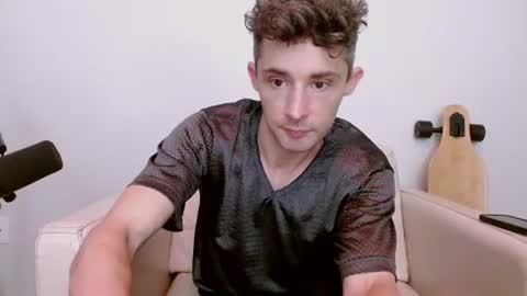Snapshot of bananacurvesleft chatting on 19, 6, 2026 bananacurvesleft online show from 19, 6, 2026