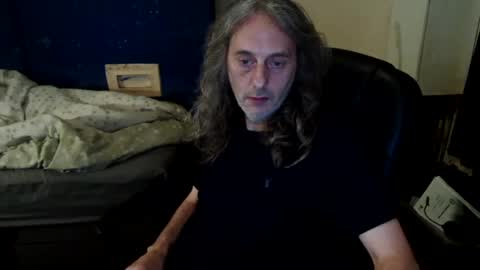 Snapshot of bangintoleather chatting on 3, 8, 2026 bangintoleather online show from 3, 8, 2026