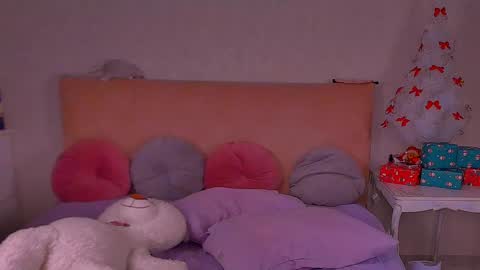 Barbie Kim online show from 12, 1, 2025