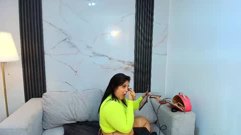 BARBARA FERRER online show from 17, 12, 2025