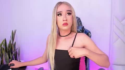          I work from home this is my room 3 online show from 14, 12, 2025