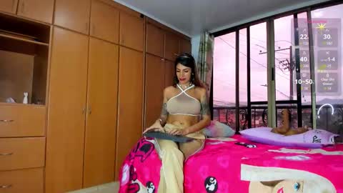 Snapshot of barbiefoxx chatting on 15, 9, 2025 Barbiefoxx online show from 15, 9, 2025
