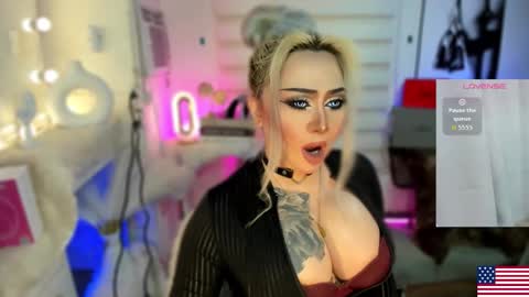 Miss Alexa Fields  online show from 13, 10, 2025