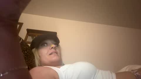 Snapshot of barelybehavedbarbie chatting on 9, 4, 2026 barelybehavedbarbie online show from 9, 4, 2026