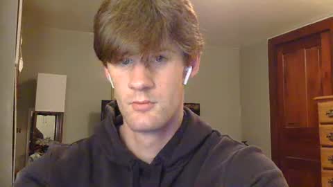basicallyjustmee online show from 16, 5, 2026