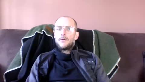 Snapshot of basiccamguy chatting on 6, 2, 2025 basiccamguy online show from 6, 2, 2025