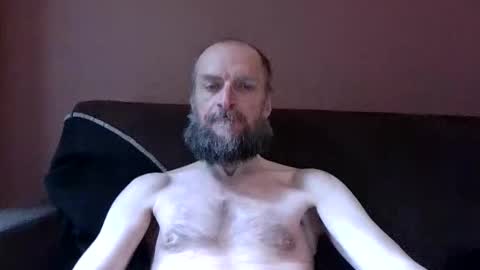 Snapshot of basiccamguy chatting on 14, 5, 2026 basiccamguy online show from 14, 5, 2026