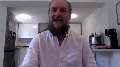 Snapshot of basiccamguy chatting on 27, 5, 2026 basiccamguy online show from 27, 5, 2026
