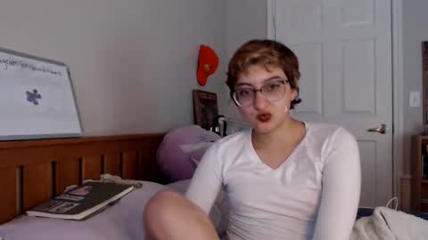 Snapshot of basilbbb chatting on 4, 5, 2026 basil online show from 4, 5, 2026