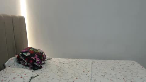 Aron online show from 8, 11, 2025