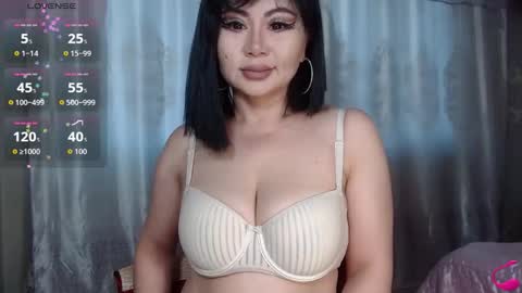 Snapshot of batari_giya chatting on 23, 11, 2025 Lara online show from 23, 11, 2025