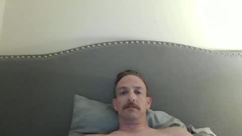 Snapshot of batboy2121 chatting on 22, 4, 2026 babtboy2121 online show from 22, 4, 2026