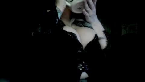 Snapshot of batstarial chatting on 16, 12, 2025 Audrey online show from 16, 12, 2025